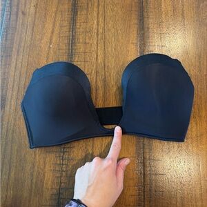 Hanes Black Wonderbra